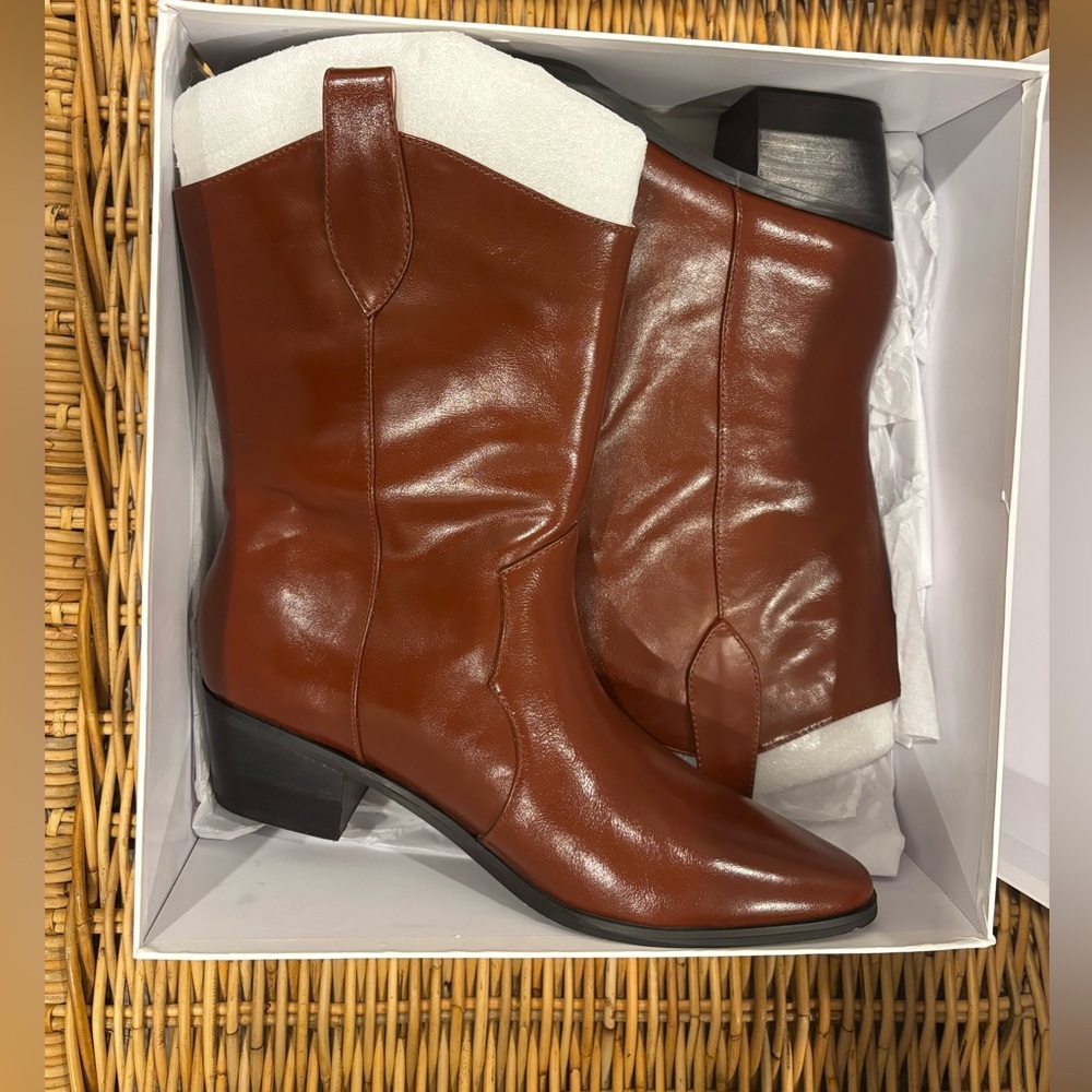 Raye Sunset Boot X Revolve Cowboy
Western Boots